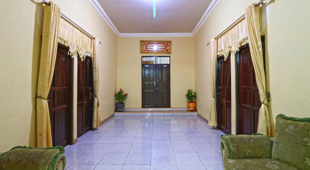 Wisma Intan Syariah, Book Hotel Martapura 