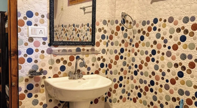 Кровать в общем номере Цокольный этаж Majestic Mountain Bhaiji Guest House