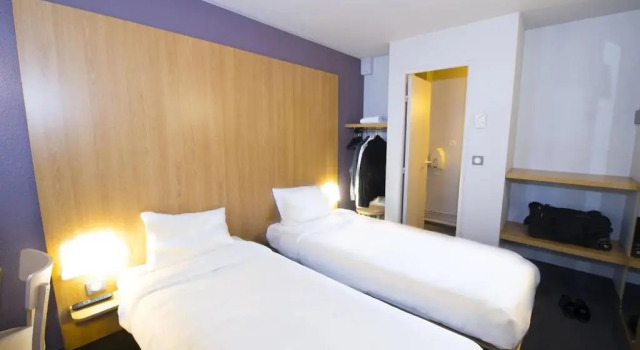 Двухместный номер Standard Kyriad Direct Poitiers - Gare du Futuroscope