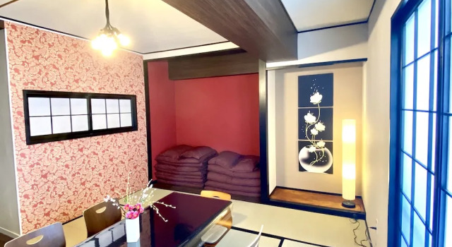 Коттедж Chatan Tall House