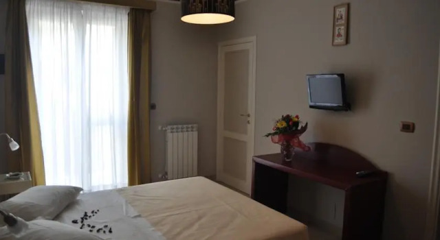 Aci Center Inn, Забронировать Отель Отели в центре Ачиреале, в центре