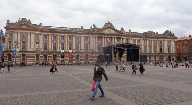 House With 2 Rooms in Toulouse, With Enclosed Garden and Wifi, Забронировать Отель Отели и гостиницы Тулузы, рядом с Cafe Theatre Les Minimes, Отель