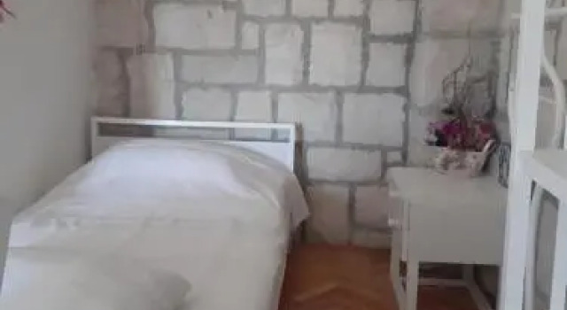 Apartment Lila
