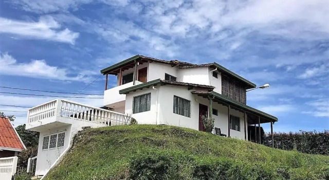 Cabañas el Retorno, Boek Hotel Guatapé Antioquia