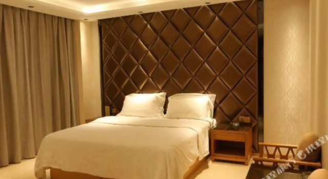 Home Inn Alliance Huayi Hotel (Tancheng Railway Station Tanguo Ancient City), Varaa Hotelli Edulliset hotellit kohteessa Shandong