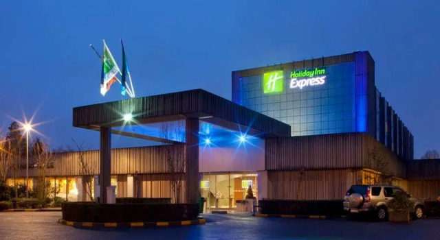 Кровать в общем номере Holiday Inn Express & Suites Ghent by IHG
