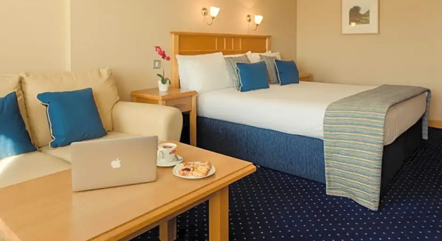 Полулюкс Rochestown Lodge Hotel