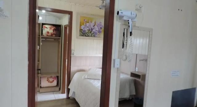 Cabanas Costaneira, Забронировать Отель Отели в центре Камбара, в центре
