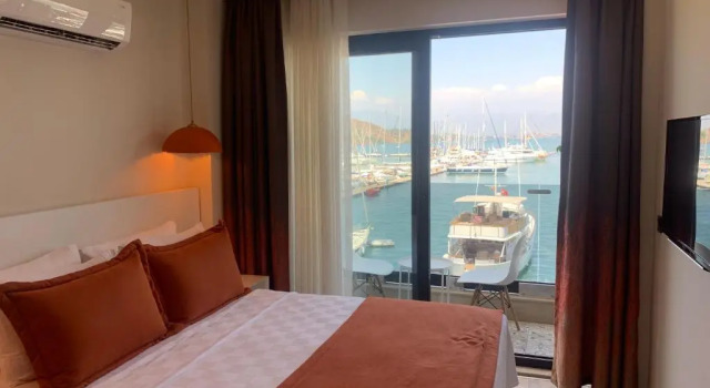 Ece Marina Suites