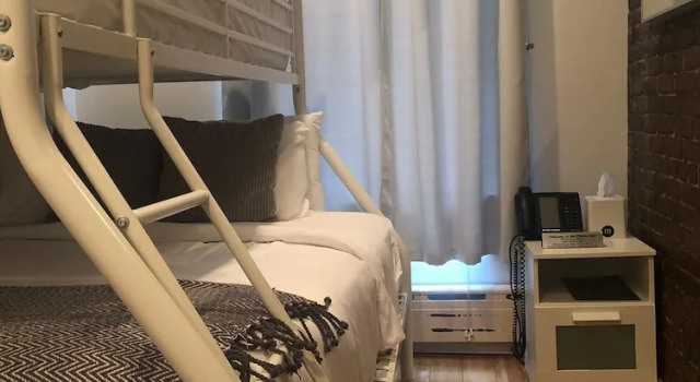 Трёхместный номер Standard Chelsea Inn