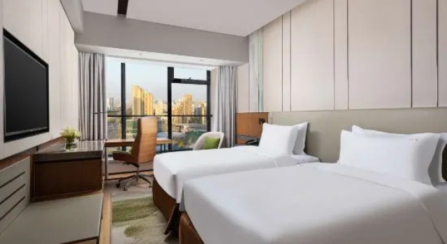 Номер Deluxe Отель Holiday Inn Hangzhou Binjiang