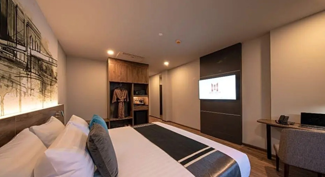 Люкс с 2 комнатами Manhattan Hotel Bangkok