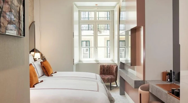 Двухместный номер Deluxe Convent Square Lisbon, Vignette Collection by IHG