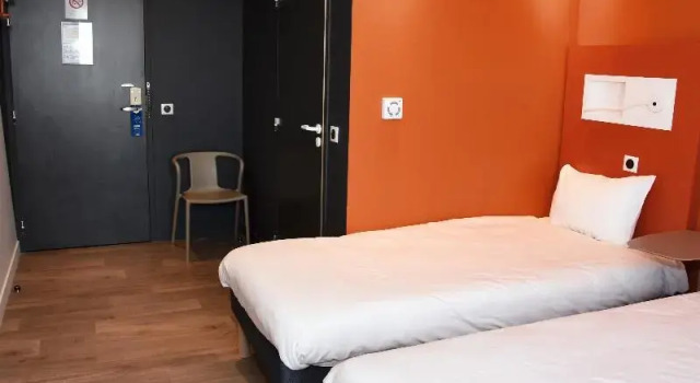 Номер Standard ibis budget Langres