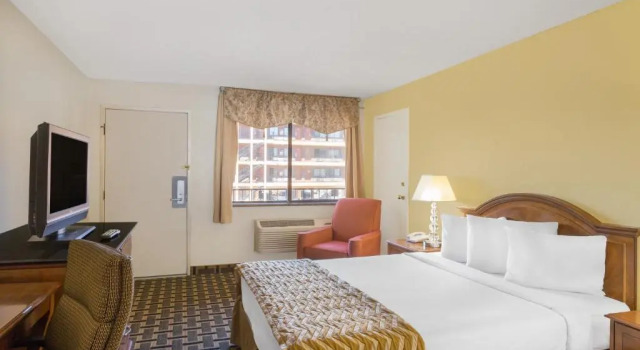 Двухместный номер Standard Travelodge by Wyndham Reno