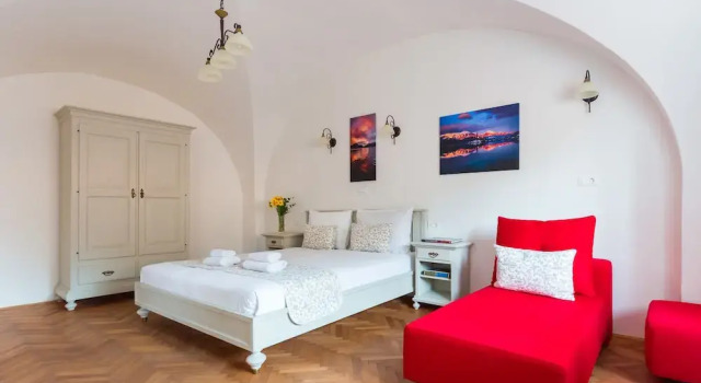 Апартаменты The Castle view Apartment No.3 c 1 комнатой Barbo Palace Apartments and Rooms