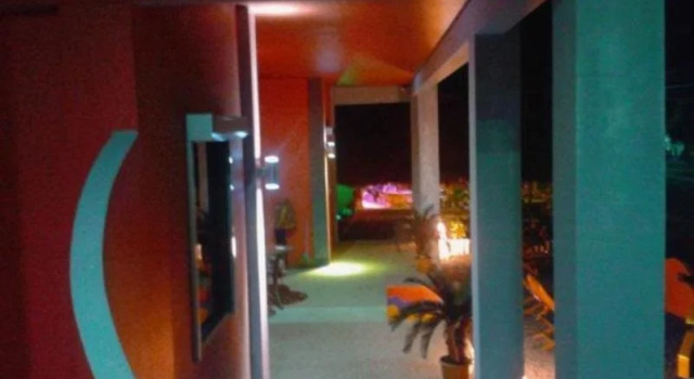 Oasis Hotel, Varaa Hotelli Hotellit North-Eastern Thailand pysäköinnillä, Pysäköinti