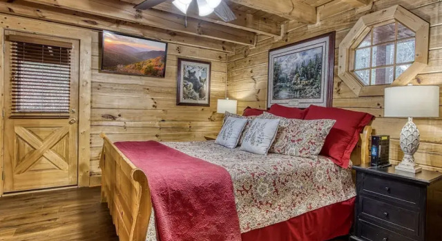 ER239 - Sleepy Bear Great Location - Close To Town! 2 Bedroom Cabin by RedAwning, Забронировать Дом для отпуска Виллы Пиджен-Фордж, рядом с Развлекательный центр Lazer Port, Вилла
