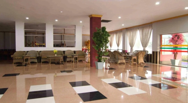 J and J Hotel