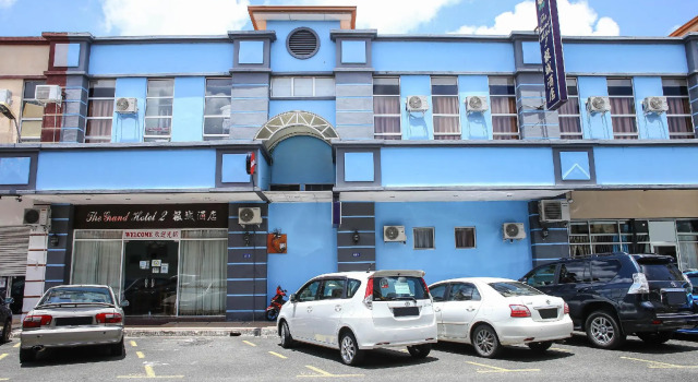 OYO 90169 The Grand Hotel 2, Prenota Hotel Bandar Indah Sabah