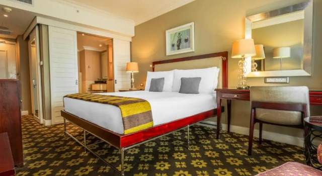 Casal Suite com vista Hemingways Hotel