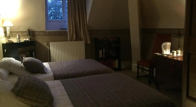 Demeure centre village, Varaa Bed and Breakfast Ablis Ile de France