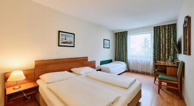 Трёхместный номер Standard Hotel Deutschmeister