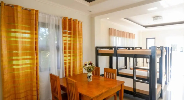 Wyne's Hometel