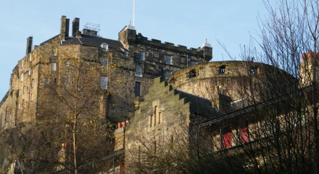 Castle Wynd Old Town, Забронировать Отель Старый город Эдинбург, рядом с Национальный музей Шотландии