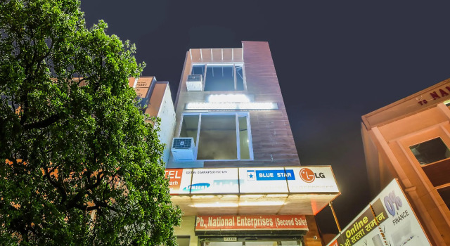 OYO 61993 Hotel Chandigarh Highway, Забронировать Отель Зиракпур штат Харьяна