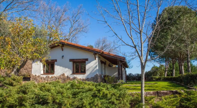 Коттедж c 1 комнатой Finca La Sayuela