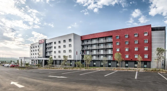 Двухместный номер Standard с балконом City Lodge Hotel Waterfall City