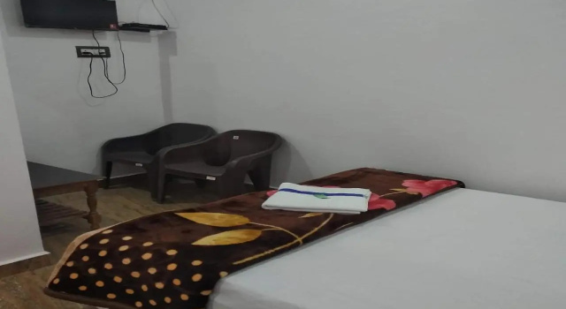 Hotel Rajganga, Забронировать Отель Гонда штат Уттар-Прадеш