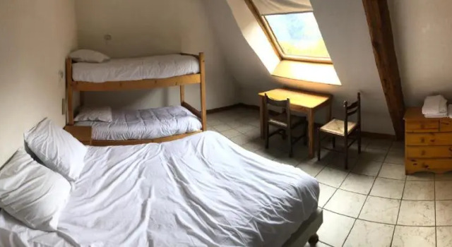 Четырёхместный номер Standard с красивым видом из окна Auberge de Pra-Loup