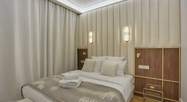 Superb AC Apartment Roosevelt Saint Honore, Забронировать Апартаменты/квартира Париж Иль-де-Франс, рядом с Вокзал Сен-Лазар
