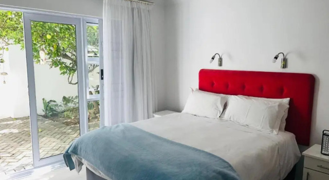 Семейные апартаменты Summerhill Self-Catering Accommodation St Francis Bay