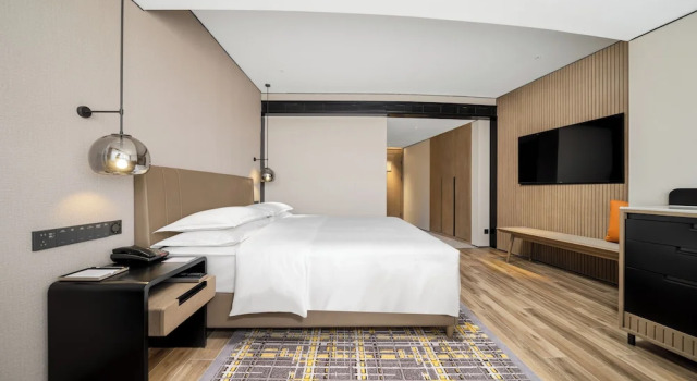 Dyrektorski dwuosobowy pokój Sheraton Chengdu Lido Hotel