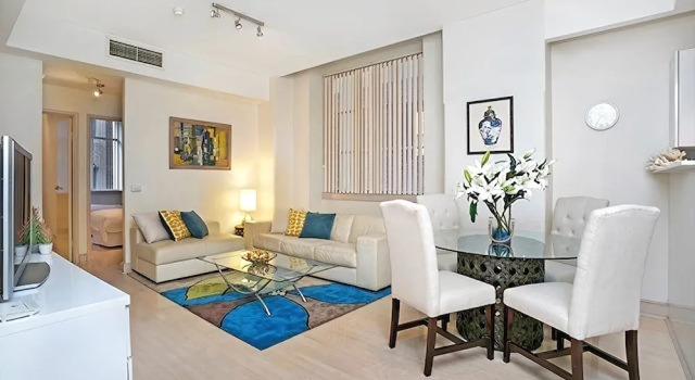 The Apartment Service CL405