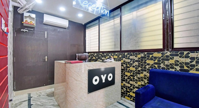 OYO Flagship 80558 Nirwana Gust House Newtown