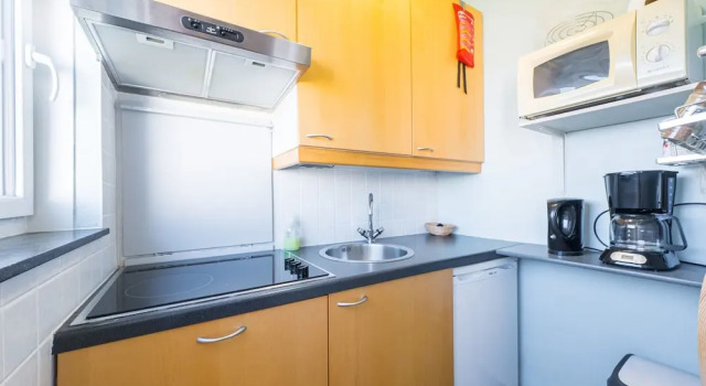 Penthouse With Sunny Terrace, Prenota Appartamento Hotel a Flanders con parcheggio, Parcheggio