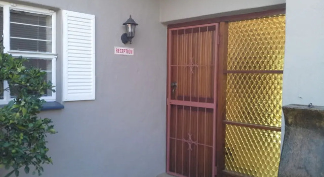Clare's Bed and Breakfast, Boek Hotel Edenvale 