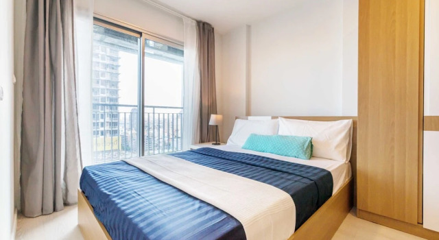 The Rhythm Sathorn By Favstay, Забронировать Отель Thung Maha Mek , рядом с Храм Шри Маха Мариаммана