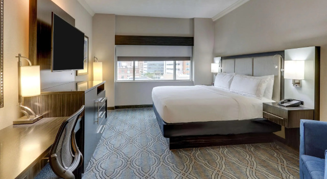 Двухместный номер DoubleTree by Hilton St. Louis Forest Park