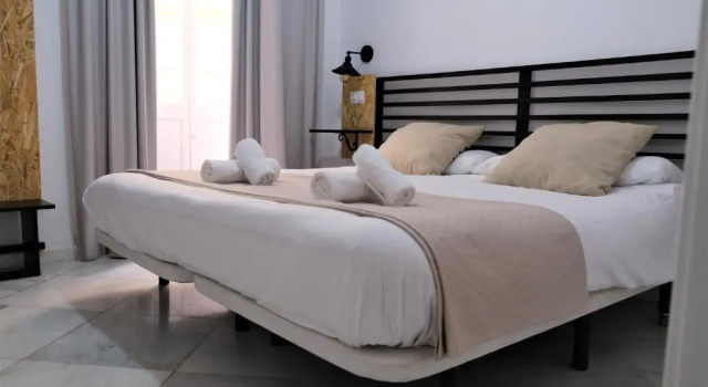 Двухместный номер Deluxe с балконом Planeta Cadiz Hostel