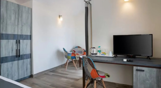 Люкс Stone Wood Beach Resort- A Party Hotel