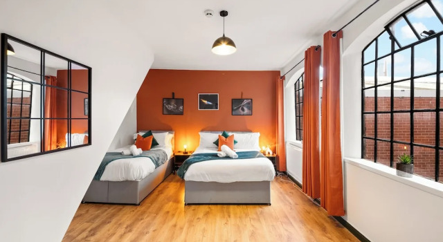 3 Bed Flat - Sleeps 7 - Parking - Wifi, Varaa Huoneisto Asunnot kohteessa Merseyside, Huoneisto