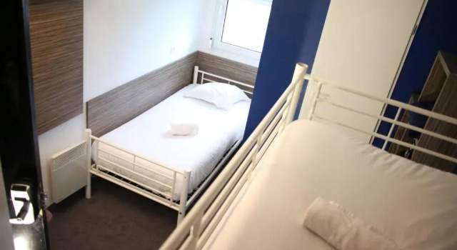 Трёхместный номер Standard Fasthotel Lens Noyelles Godault