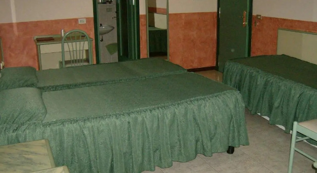 Трёхместный номер Standard Hotel Mistral