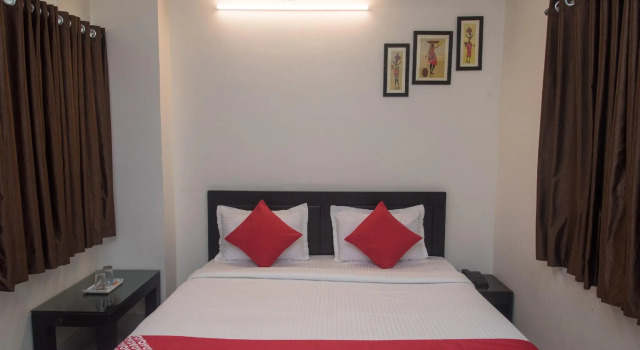 OYO 14838 Shree Jee Hotel, Забронировать Отель Отели штата Раджастхана с парковкой, Парковка