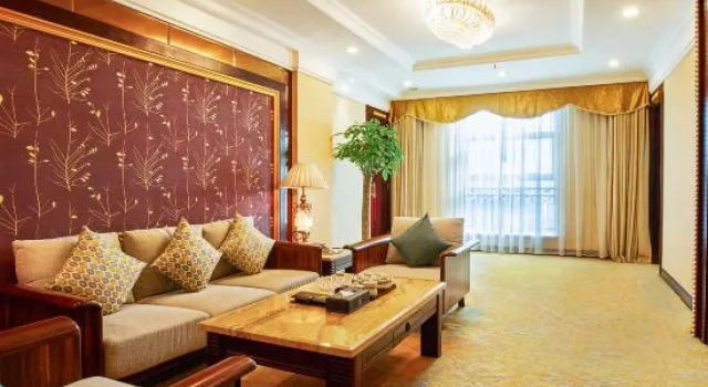 Люкс Deluxe City Hotel Luxury